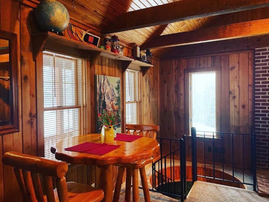 Eagle Crest Cabin, White River View With Hottub Eureka Springs Kültér fotó